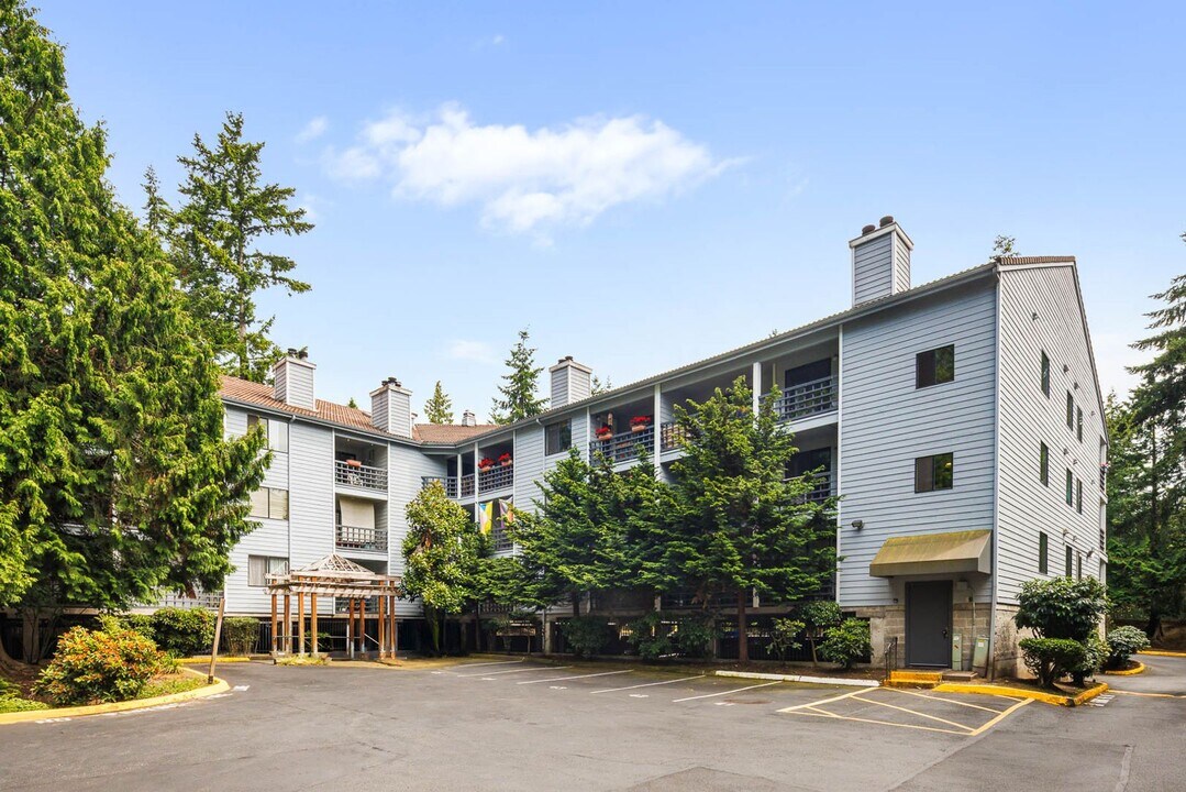 710 N 160th St in Shoreline, WA - Building Photo