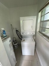 866 NW 70th St in Miami, FL - Building Photo - Building Photo