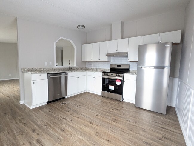 329 Pine Hills Rd in Woodruff, SC - Building Photo - Building Photo