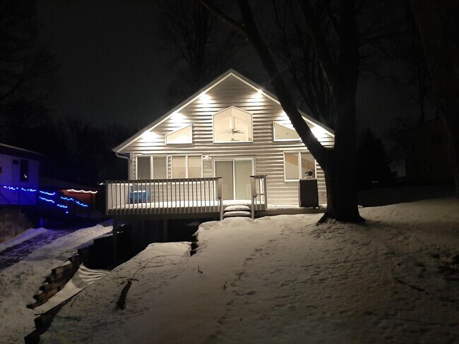 4301 Quaker Trail NE in Prior Lake, MN - Building Photo - Building Photo