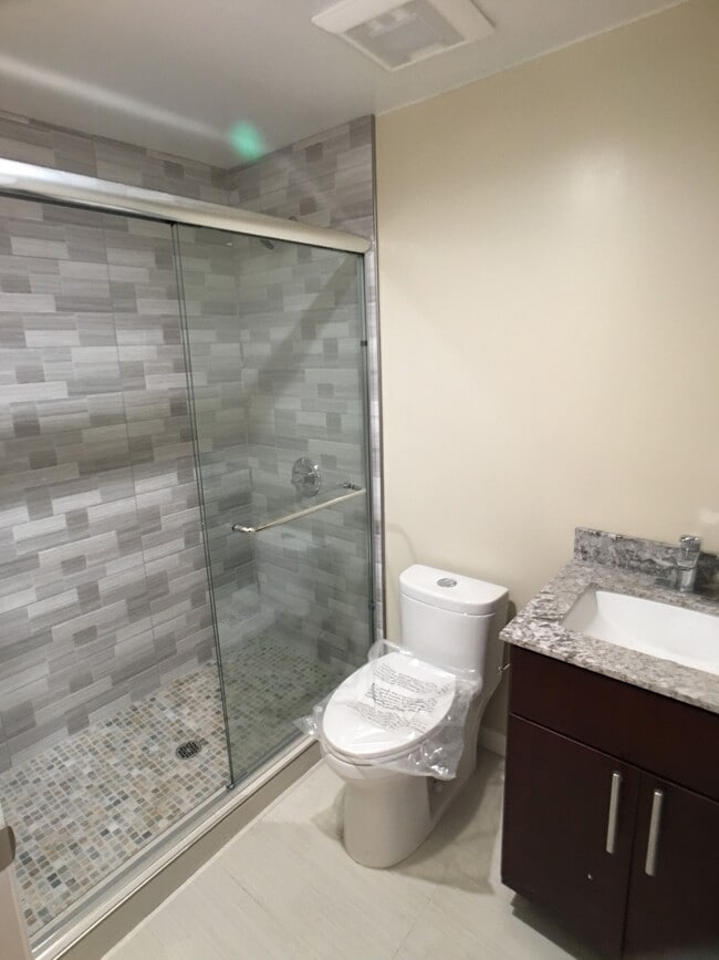 1379 19th Ave, Unit A in San Francisco, CA - Building Photo - Building Photo