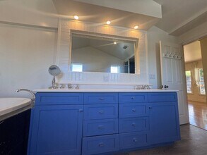 20305 Aetna St in Woodland Hills, CA - Building Photo - Building Photo