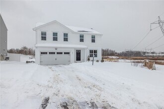 257 Nevins Rd in Henrietta, NY - Building Photo - Building Photo