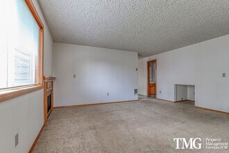 102 NE Juniper Ave in Vancouver, WA - Building Photo - Building Photo