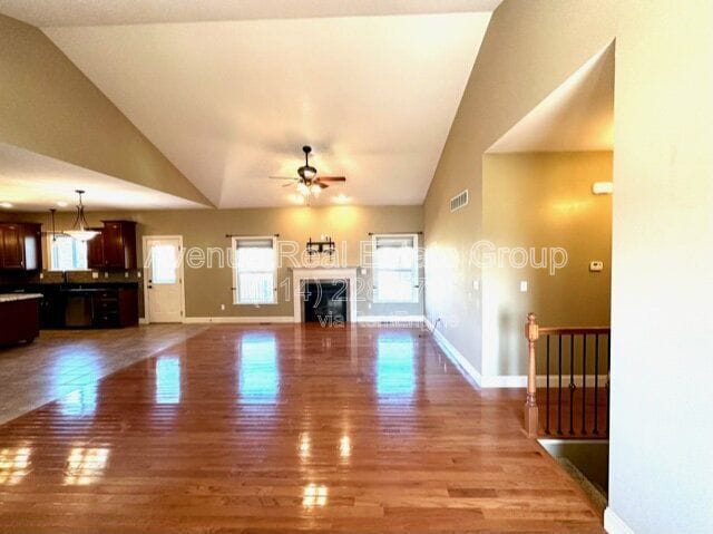 304 Dalton Ct in Wentzville, MO - Foto de edificio - Building Photo