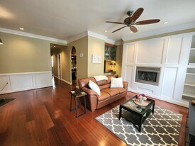 8 Andrew Pl, Unit 8 in Baltimore, MD - Building Photo