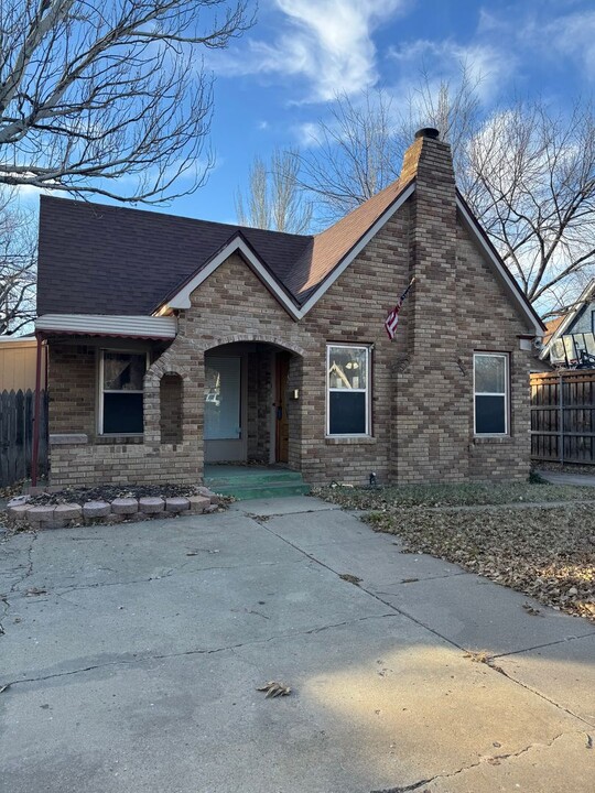 2102 S Ong St in Amarillo, TX - Building Photo