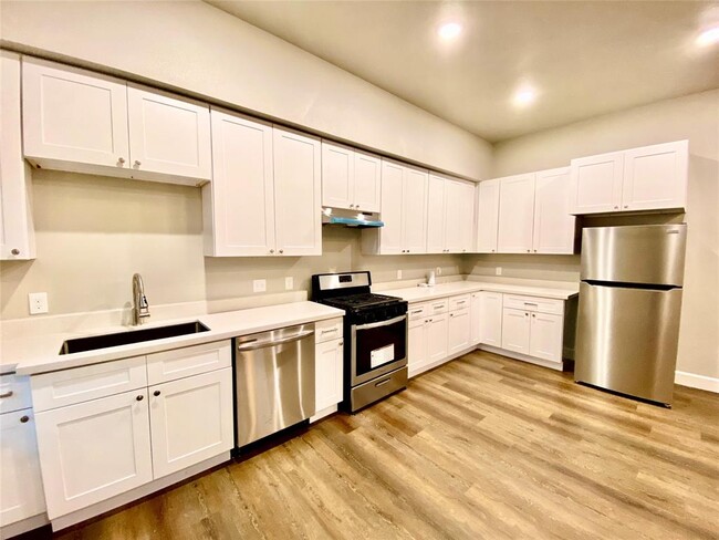 4918 Noble St in Houston, TX - Foto de edificio - Building Photo