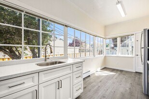 2204 Buena Vista Ave in Alameda, CA - Building Photo