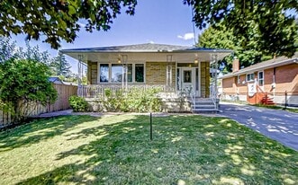 36 Ludgate Dr in Toronto, ON - Building Photo