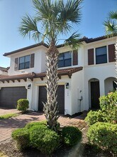 9451 Sardinia Way in Ft. Myers, FL - Building Photo - Building Photo