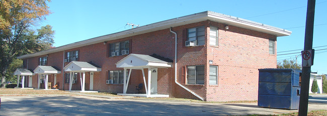 Sunnyside Apartments in Norfolk, VA - Building Photo - Building Photo