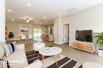 459 4 Winds St SW in Palm Bay, FL - Building Photo - Building Photo