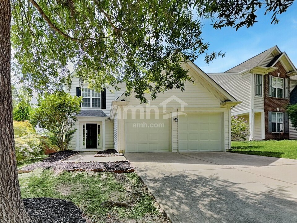 5114 Wetlands Dr in Raleigh, NC - Foto de edificio