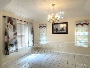 1307 Edinboro Ln in Carrollton, TX - Building Photo - Building Photo