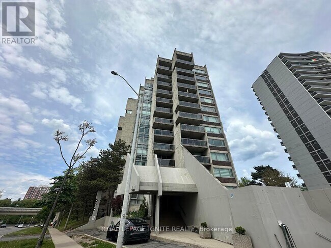 20-420 Speers Rd in Oakville, ON - Building Photo - Building Photo