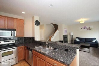 11864 E Maplewood Ave in Greenwood Village, CO - Building Photo - Building Photo