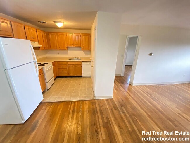 property at 8 Riverside St