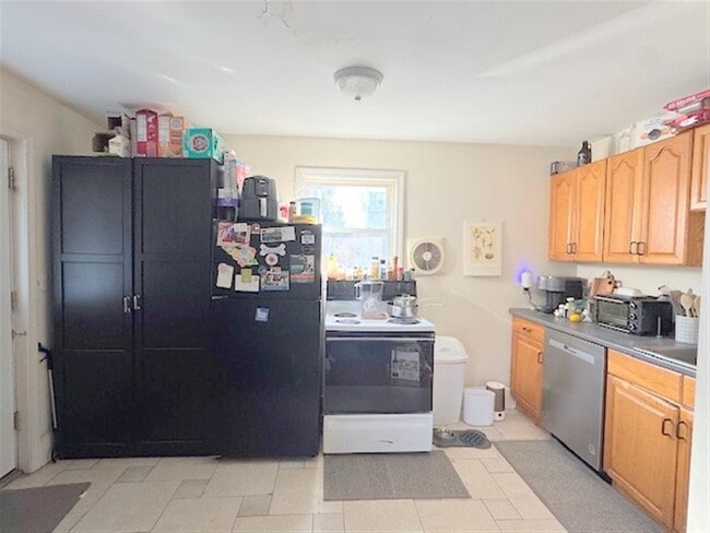 388 Somerville Ave, Unit #3 in Somerville, MA - Building Photo - Building Photo