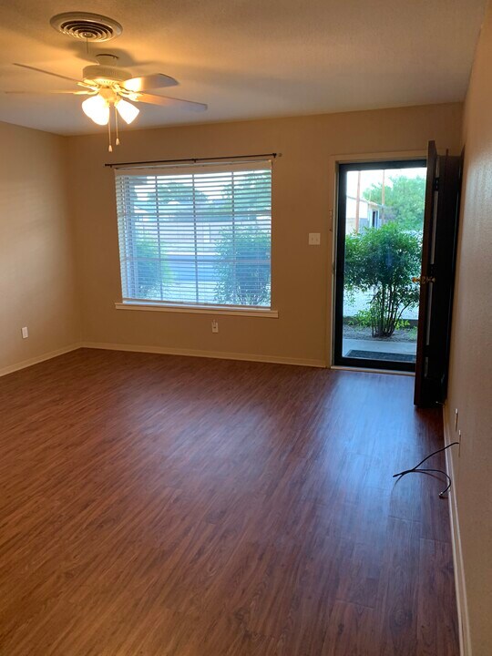 1700 Scurry St in Big Spring, TX - Building Photo