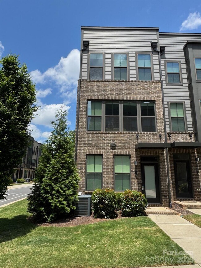 143 Music Hall Wy in Charlotte, NC - Building Photo - Building Photo