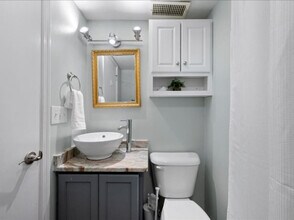 835 Dayton St in Cincinnati, OH - Building Photo - Building Photo