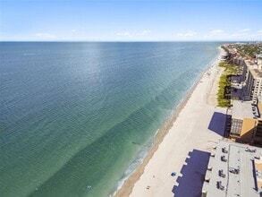 223 148th Ave in Madeira Beach, FL - Building Photo - Building Photo