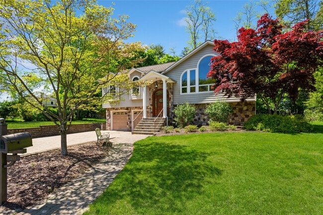 property at 20 Blair Ct
