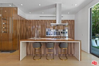 15241 Greenleaf St in Los Angeles, CA - Building Photo - Building Photo