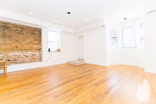2112 N Campbell Ave in Chicago, IL - Building Photo - Building Photo