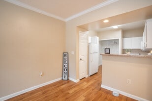 Brazoswood in Clute, TX - Building Photo