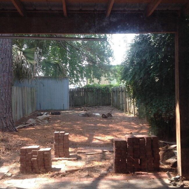 132 Nebraska Ave NE in Fort Walton Beach, FL - Building Photo - Building Photo
