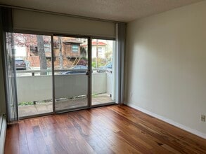 2601 College Ave, Unit 103 in Berkeley, CA - Foto de edificio - Building Photo