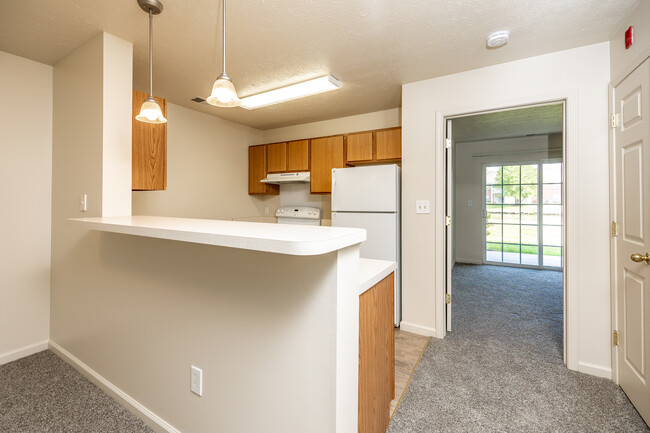 Valley View in Moline, IL - Building Photo - Interior Photo