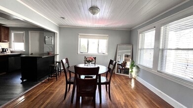 123 Waterston Ave in Quincy, MA - Building Photo - Building Photo