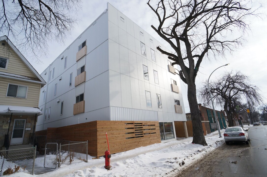 479 Maryland St in Winnipeg, MB - Building Photo