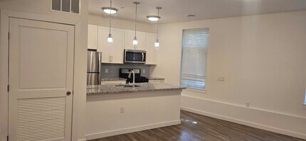 61 Virginia Ave, Unit 203 in Jersey City, NJ - Foto de edificio - Building Photo