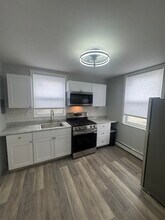 309 Knox Ave in Cliffside Park, NJ - Building Photo - Building Photo