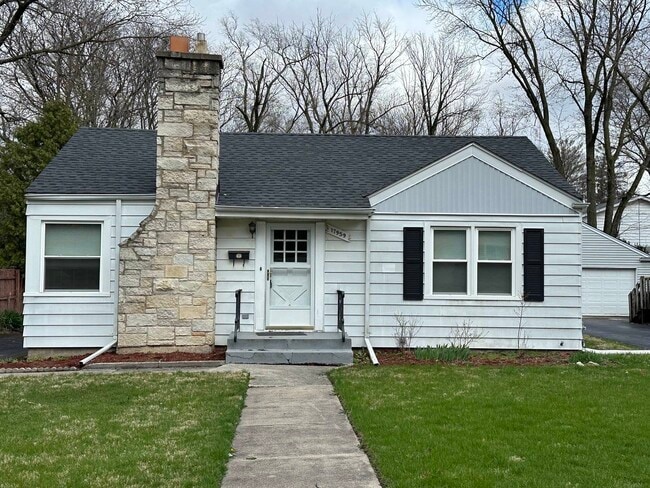 property at 17959 Loomis Ave