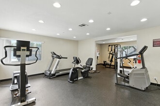 Casa Blanca in Chino, CA - Foto de edificio - Interior Photo