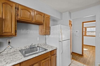 405 Cameron Rd in St. Louis, MO - Building Photo - Building Photo