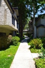 5714 Skyview Way in Agoura Hills, CA - Building Photo - Building Photo