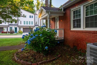 3400 Eastway Dr in Charlotte, NC - Building Photo - Building Photo