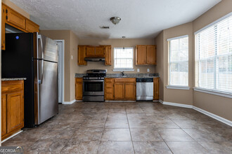 5831 Creekside Dr in Rex, GA - Building Photo - Building Photo