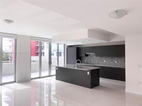 7825 NW 107th Ave, Unit 205 in Doral, FL - Building Photo - Building Photo