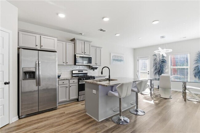 4958 Zoya Ct in Atlanta, GA - Building Photo - Building Photo