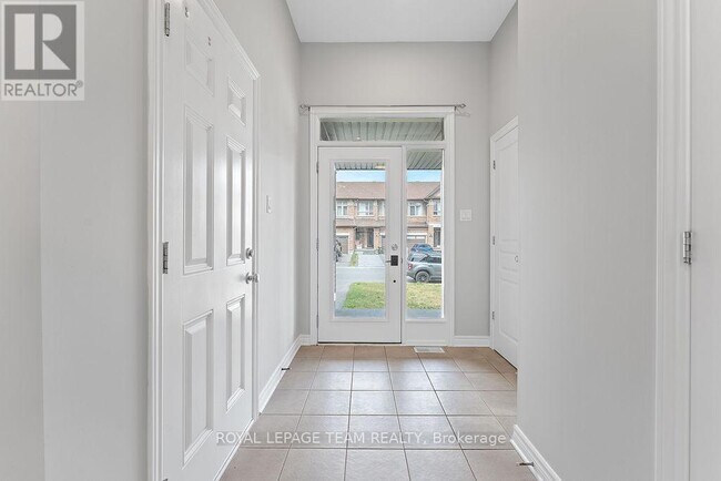 116 Popplewell Crescent in Ottawa, ON - Building Photo - Building Photo