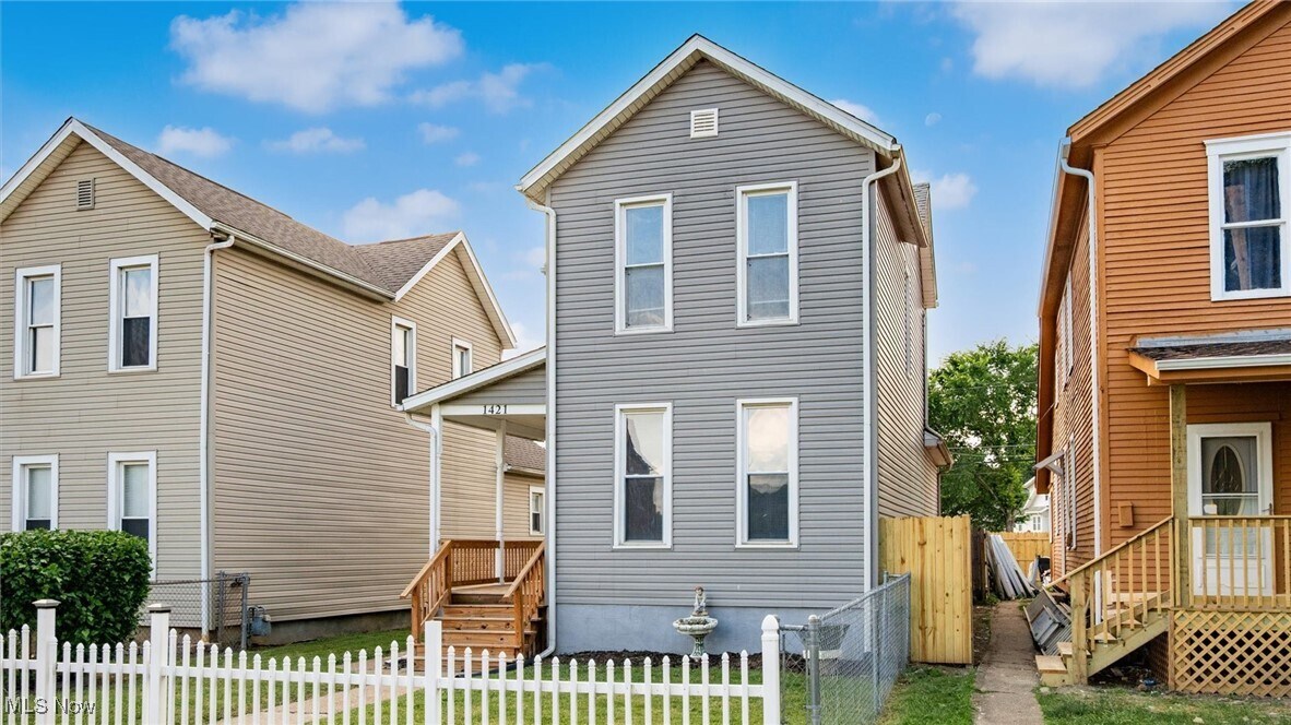 1421 Central Ave in Zanesville, OH - Building Photo