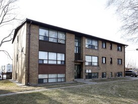 47 Cuffley Cres S in Toronto, ON - Building Photo
