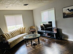 802 E 28th St, Unit A in Houston, TX - Foto de edificio - Building Photo